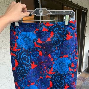Ann Taylor - Beaitiful Floral Pencil Skirt